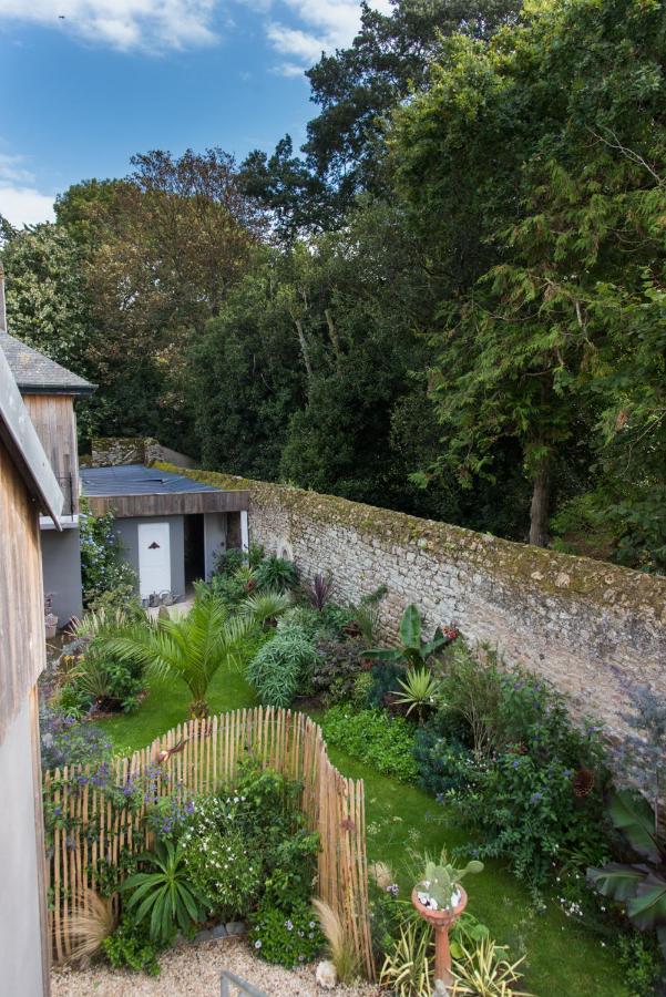 D'hote Et Du Jardin Des Corsaires *